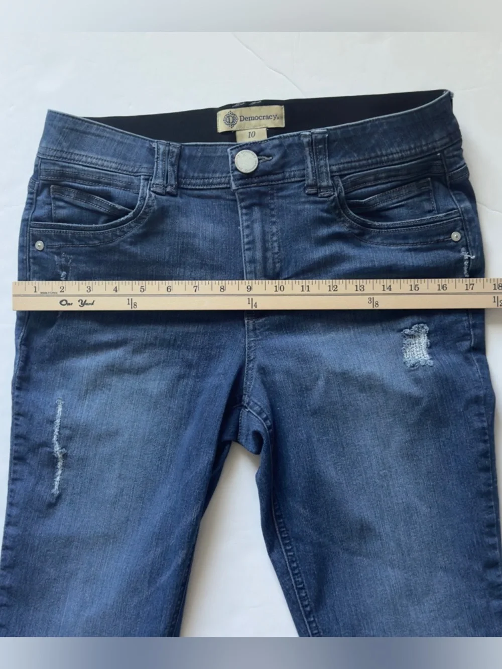 Democracy Ab Technology Skinny Jeans 10 Distressed Mid Rise Medium Wash Stretch